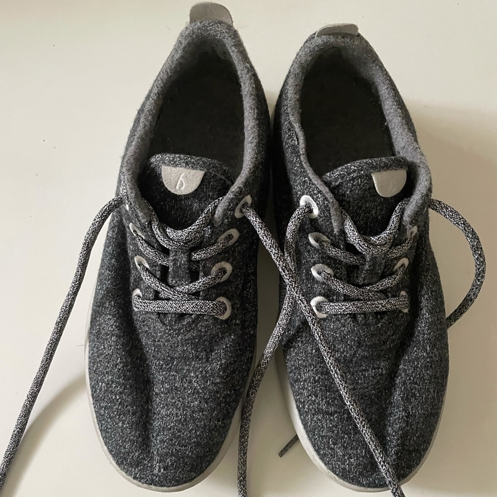 ALLBIRDS Women’s Gray Wool Runners